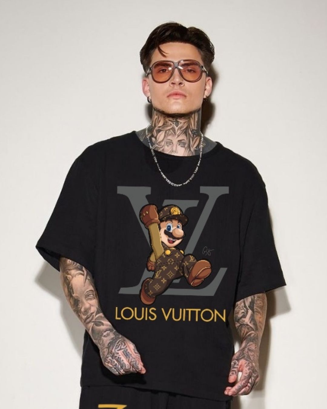MEN'S LV MARIO OVERSIZED TSHIRT (BLACK)